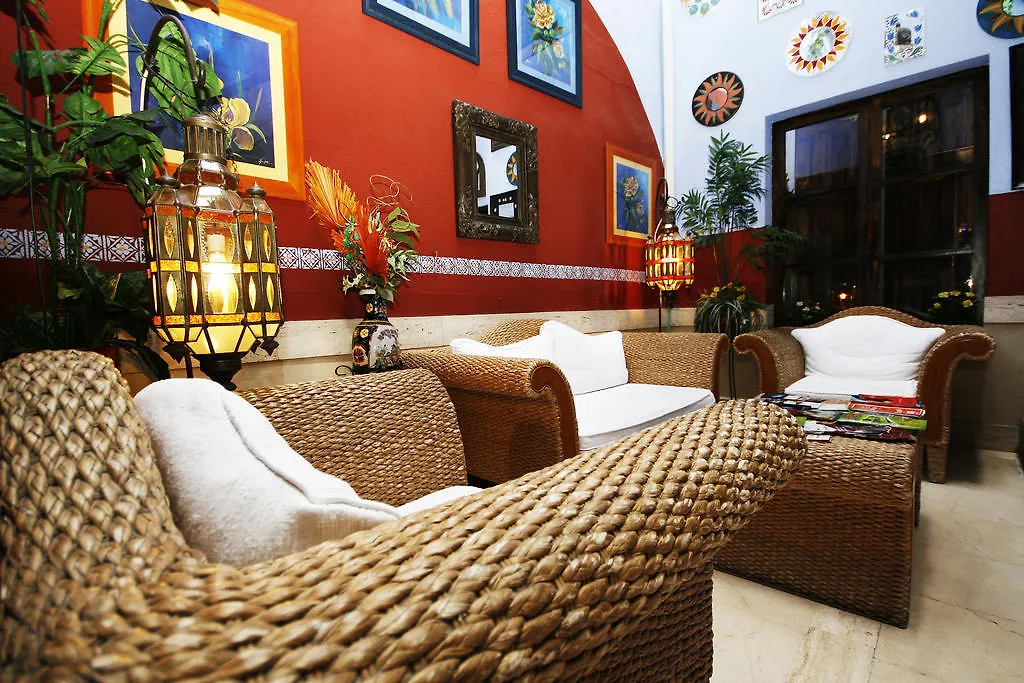 شقة إشبيلية Hostal Zurbaran إسبانيا
