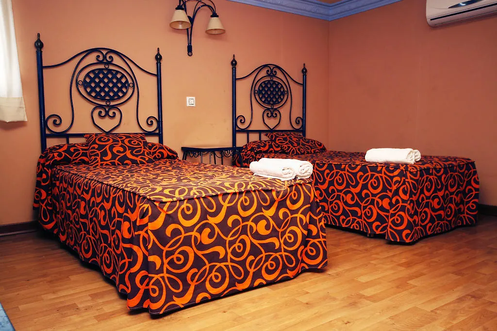 إشبيلية Hostal Zurbaran